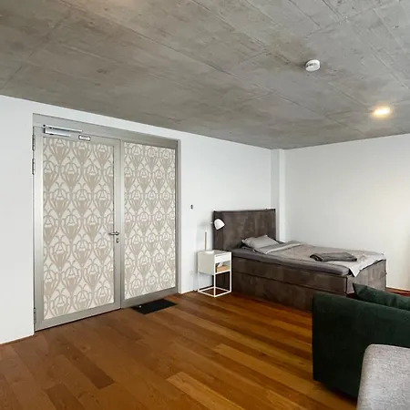 Vollmobliertes Studio Bahnhof Apartment *